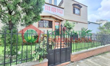 ARRIENDO CASA 200M2 USO COMERCIAL AL LADO DEL ANTIGUO CLUB PROFESIONALES