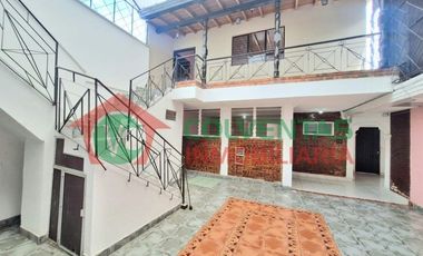 ARRIENDO CASA 200M2 USO COMERCIAL AL LADO DEL ANTIGUO CLUB PROFESIONALES