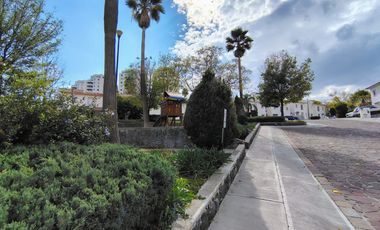 RENTA CASA EN PRIVADA DENTRO DE CUMBRES DEL LAGO JURIUILLA QUERÉTARO