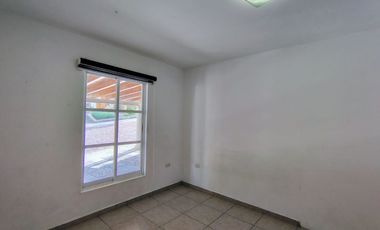 RENTA CASA EN PRIVADA DENTRO DE CUMBRES DEL LAGO JURIUILLA QUERÉTARO