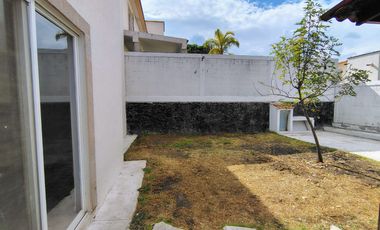 RENTA CASA EN PRIVADA DENTRO DE CUMBRES DEL LAGO JURIUILLA QUERÉTARO