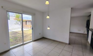 RENTA CASA EN PRIVADA DENTRO DE CUMBRES DEL LAGO JURIUILLA QUERÉTARO