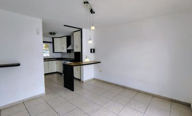 RENTA CASA EN PRIVADA DENTRO DE CUMBRES DEL LAGO JURIUILLA QUERÉTARO