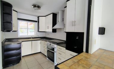RENTA CASA EN PRIVADA DENTRO DE CUMBRES DEL LAGO JURIUILLA QUERÉTARO