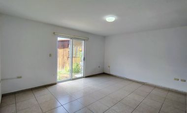 RENTA CASA EN PRIVADA DENTRO DE CUMBRES DEL LAGO JURIUILLA QUERÉTARO