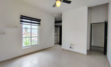 RENTA CASA EN PRIVADA DENTRO DE CUMBRES DEL LAGO JURIUILLA QUERÉTARO