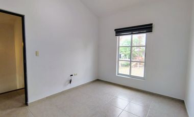 RENTA CASA EN PRIVADA DENTRO DE CUMBRES DEL LAGO JURIUILLA QUERÉTARO