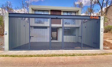 HERMOSA CASA EN RENTA ALTOZANO.