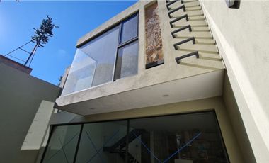 BONITA CASA EN RENTA EN ALTOZANO