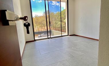 BONITA CASA EN RENTA EN ALTOZANO