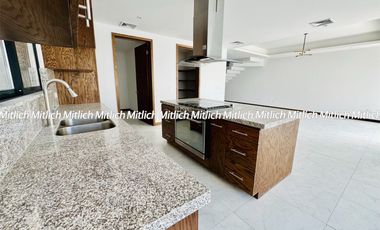 Casa en venta fraccionamiento Bosque Real $6,600,000.