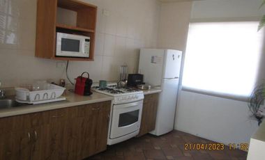 CASA DE UN PISO EN ARBOLEDAS DE GUADALUPE, SECCION FUENTES, CON  AMPLIO JARDIN.