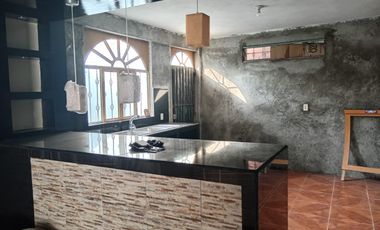 Casa en Acapulco col. Los Lirios cerca de carretera