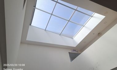 VENDO DEPARTAMENTO EN EDIFICIO  CAMBORIU SUITES ,SALINAS, SANTA ELENA
