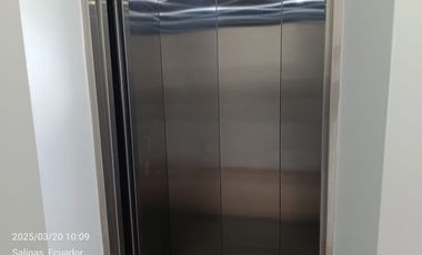 VENDO DEPARTAMENTO EN EDIFICIO  CAMBORIU SUITES ,SALINAS, SANTA ELENA