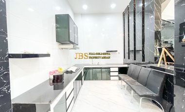 Dijual Villa Baru Siap Huni Lux Komplek Cemara Asri  Jl. Pisang