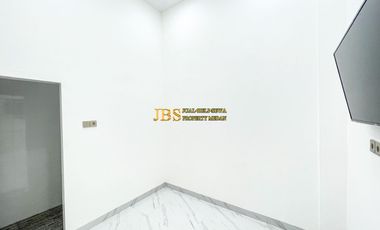 Dijual Villa Baru Siap Huni Lux Komplek Cemara Asri  Jl. Pisang