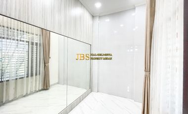 Dijual Villa Baru Siap Huni Lux Komplek Cemara Asri  Jl. Pisang
