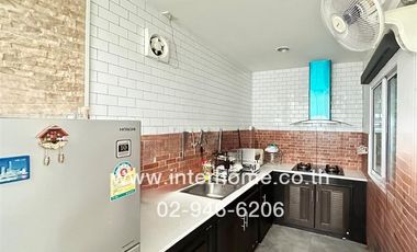 2-storey townhouse, 24.5 sq.w., Lio Village, Rattanathibet-Westgate, Soi 9, near the Purple Line, --i Wat Sao Thong Hin, Kanchanaphisek Road, Soi Wat