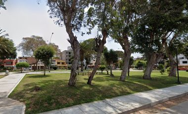 VENDO COMO TERRENO FRENTE A PARQUE – URB. MARANGA – SAN MIGUEL
