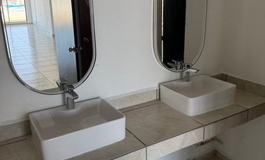 OFICINA EN RENTA FRENTE AL MAR | ARLETTE FLORES