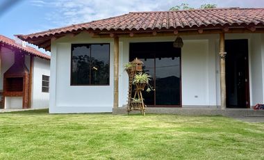 Olón - Hacienda Olonche, casa a 5 minutos de la playa y dentro de urbanización.