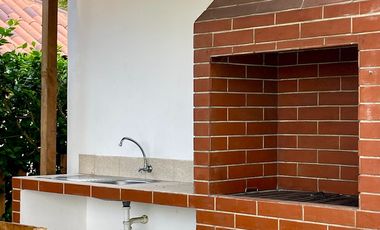 Olón - Hacienda Olonche, casa a 5 minutos de la playa y dentro de urbanización.