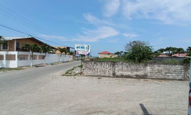 Venta de terreno en Tonsupa, en primera linea de Playa
