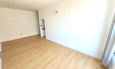 IMPECABLE CON ESTACIONAMIENTO Y BODEGA / LORD COCHRANE