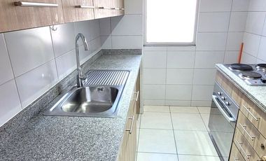 IMPECABLE CON ESTACIONAMIENTO Y BODEGA / LORD COCHRANE