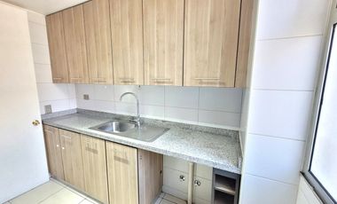 IMPECABLE CON ESTACIONAMIENTO Y BODEGA / LORD COCHRANE