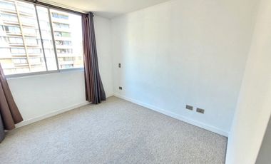 IMPECABLE CON ESTACIONAMIENTO Y BODEGA / LORD COCHRANE