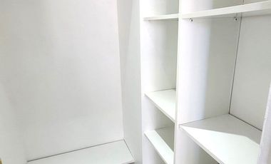 IMPECABLE CON ESTACIONAMIENTO Y BODEGA / LORD COCHRANE