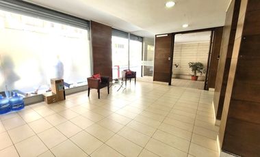 IMPECABLE CON ESTACIONAMIENTO Y BODEGA / LORD COCHRANE