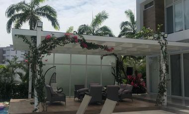 Isla Mocolí, venta de hermosa casa 4 dormitorios con piscina vista a Lago