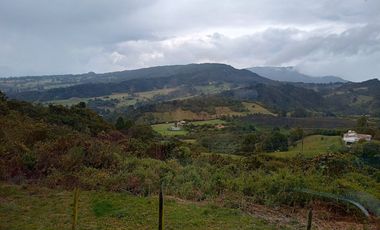 CASA CAMPESTRE EN VENTA EN LA VÍA A LA CALERA