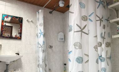CASA EN VENTA EN LA ESMERALDA
