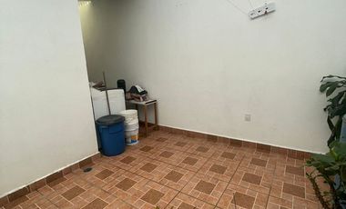 Ensueños Amplia Casa A Un Costado de Lunaparc