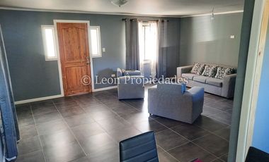 Leon Propiedades vende parcela con casa en sector Cuyuncavi alto, Curacaví.