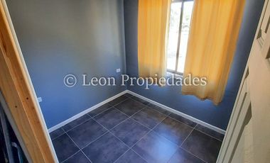 Leon Propiedades vende parcela con casa en sector Cuyuncavi alto, Curacaví.