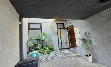 PROPIEDAD EN VENTA CON USO DE OFICINA EN COLONIA JARDINES DEL BOSQUE