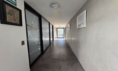 PROPIEDAD EN VENTA CON USO DE OFICINA EN COLONIA JARDINES DEL BOSQUE