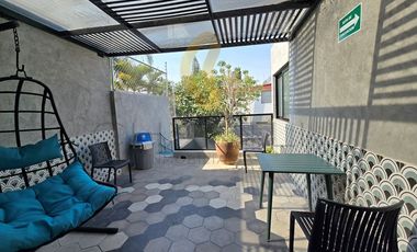 PROPIEDAD EN VENTA CON USO DE OFICINA EN COLONIA JARDINES DEL BOSQUE