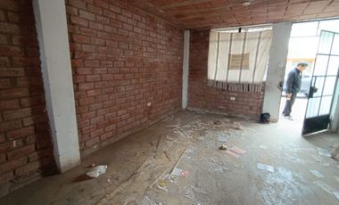 Se Vende Casa Espalda De La Universidad San Luis Gonzaga