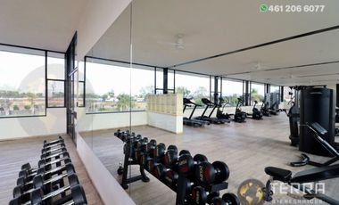 SE VENDE CASA DE LUJO EN CASTELA RESERVA RESIDENCIAL SALIDA SAN MIGUEL DE ALLENDE  EN CELAYA GTO.  Casa en esquina de 3 Pisos con 3 Habitaciones y Cad