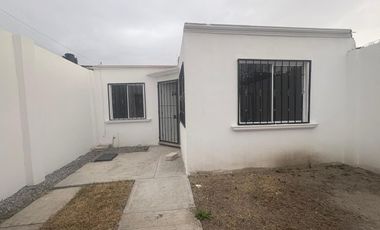 VENTA DE BONITA CASA DE UN SOLO NIVEL EN BARRIO DE SAN JOSE