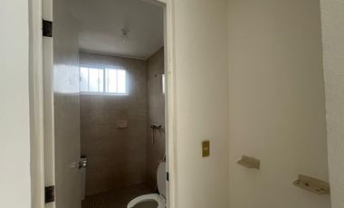VENTA DE BONITA CASA DE UN SOLO NIVEL EN BARRIO DE SAN JOSE