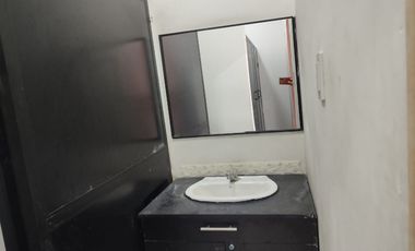 Local Comercial de alquiler en la Ave Juan Tanca Marengo, 525 m2.