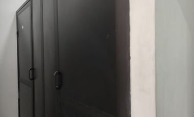 Local Comercial de alquiler en la Ave Juan Tanca Marengo, 525 m2.
