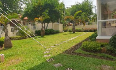 FOR SALE 3 BEDROOMS 2 STOREY HOUSE AND LOT IN VILLA CONCHITA SUBD IN BAGO GALLERA